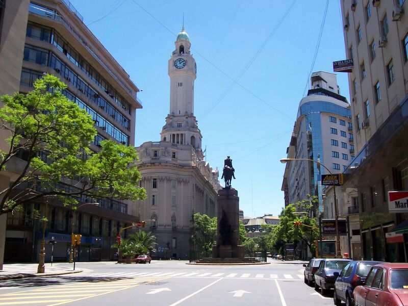 PASEO POR BUENOS AIRES RECORDANDO A EVITA