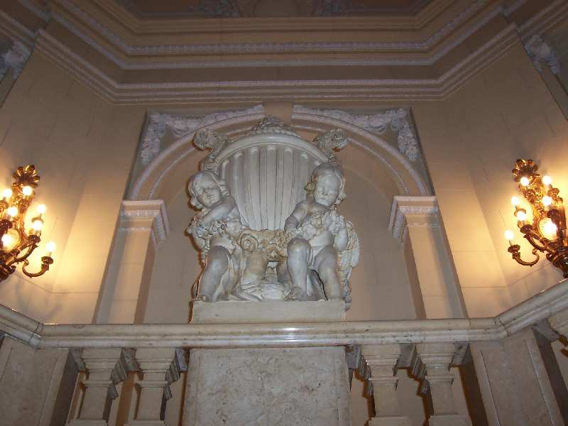 PASEO POR BUENOS AIRES RECORDANDO A EVITA