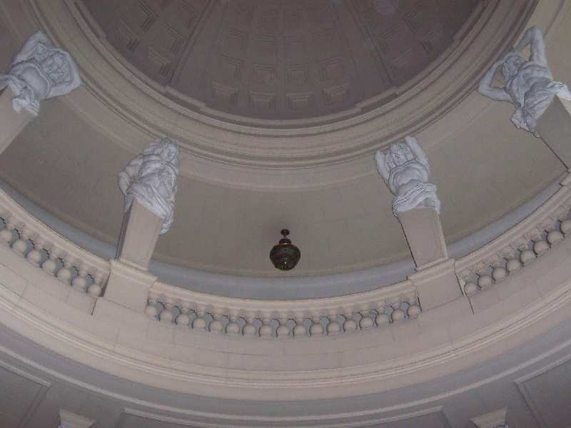 PASEO POR BUENOS AIRES RECORDANDO A EVITA