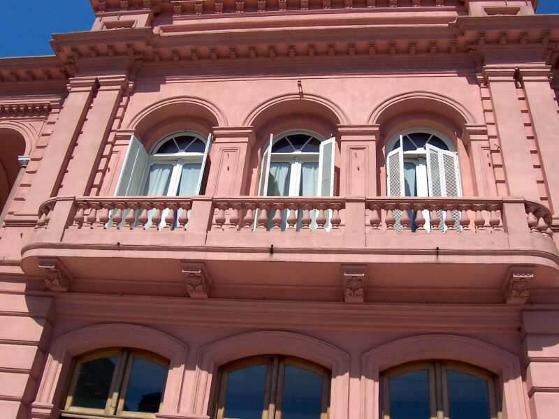 PASEO POR BUENOS AIRES RECORDANDO A EVITA