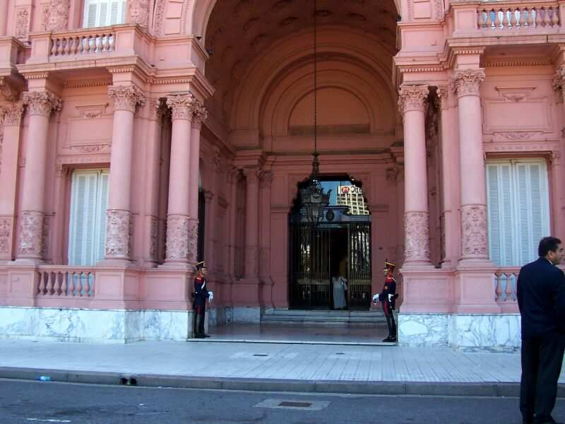 PASEO POR BUENOS AIRES RECORDANDO A EVITA
