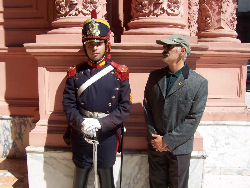 PASEO POR BUENOS AIRES RECORDANDO A EVITA