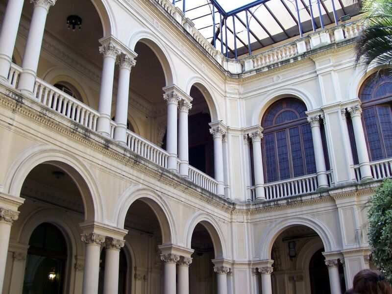 PASEO POR BUENOS AIRES RECORDANDO A EVITA