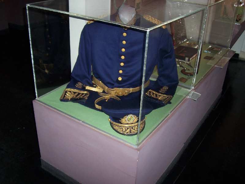 PASEO POR BUENOS AIRES RECORDANDO A EVITA