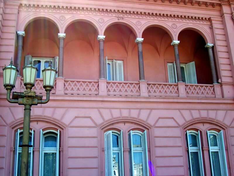 PASEO POR BUENOS AIRES RECORDANDO A EVITA