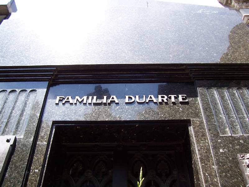 PASEO POR BUENOS AIRES RECORDANDO A EVITA