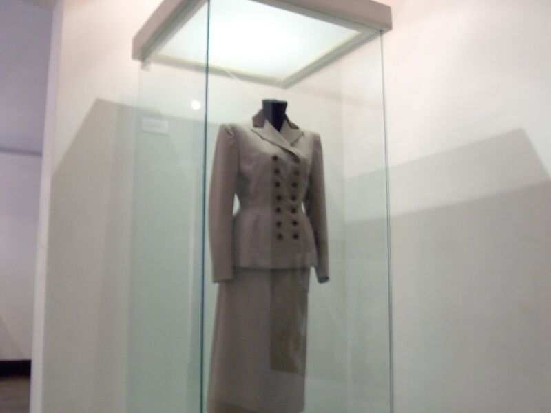 PASEO POR BUENOS AIRES RECORDANDO A EVITA