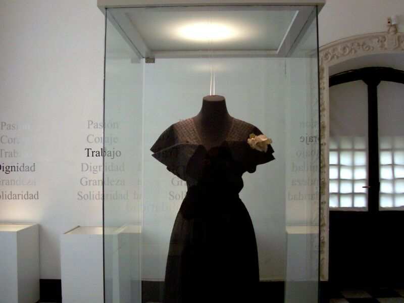 PASEO POR BUENOS AIRES RECORDANDO A EVITA