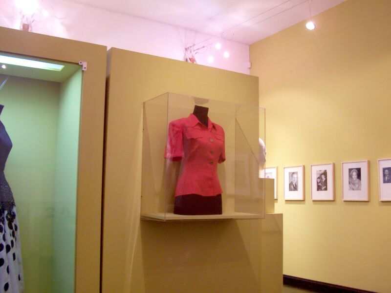 PASEO POR BUENOS AIRES RECORDANDO A EVITA