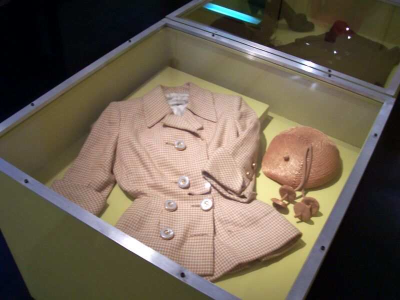 PASEO POR BUENOS AIRES RECORDANDO A EVITA