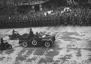 12 FOTOS DEL FUNERAL DE EVITA