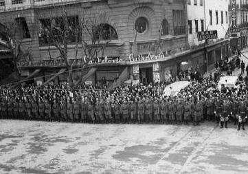 12 FOTOS DEL FUNERAL DE EVITA