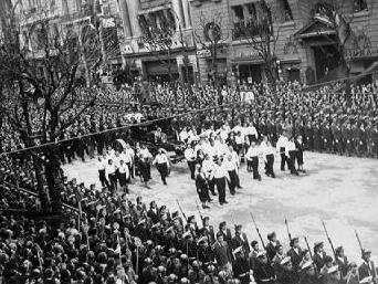 12 FOTOS DEL FUNERAL DE EVITA