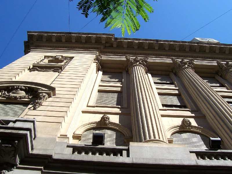 PASEO POR BUENOS AIRES RECORDANDO A EVITA