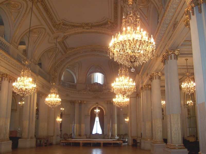 PASEO POR BUENOS AIRES RECORDANDO A EVITA