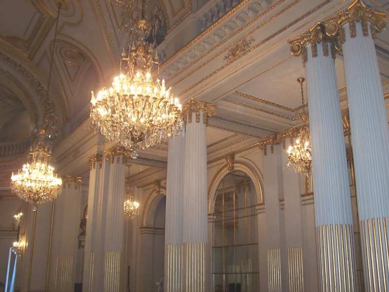 PASEO POR BUENOS AIRES RECORDANDO A EVITA