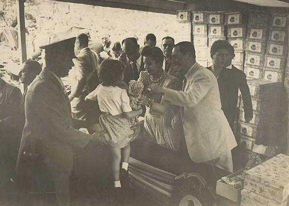 9 FOTOS DE EVITA Y PERON