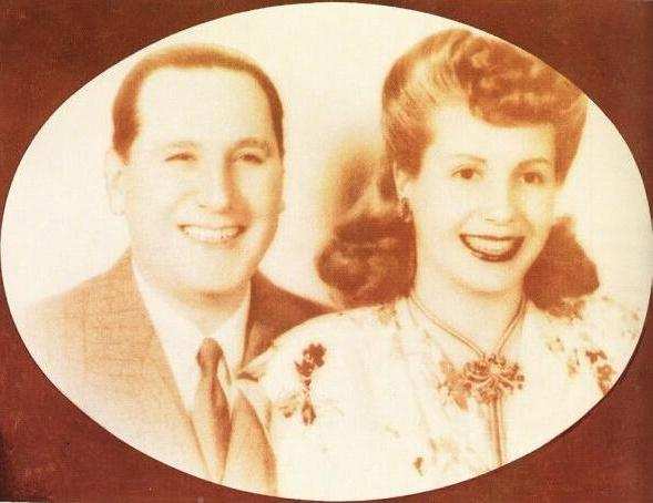 Foto de casamiento de los esposos Don Juan Domingo Pern Sosa Toledo y Doa Mara Eva Duarte Ibarguren. Octubre de 1945