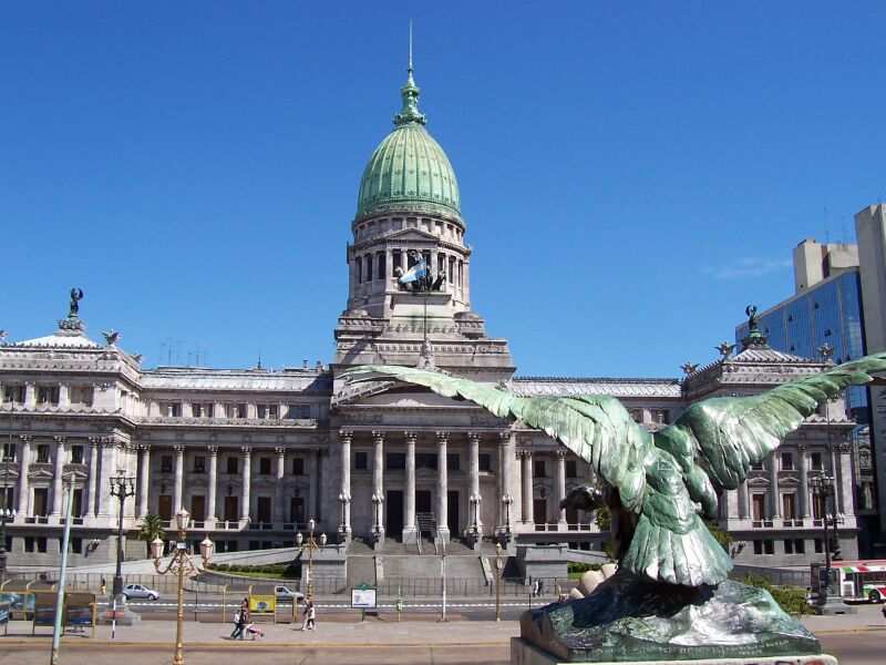 PASEO POR BUENOS AIRES RECORDANDO A EVITA