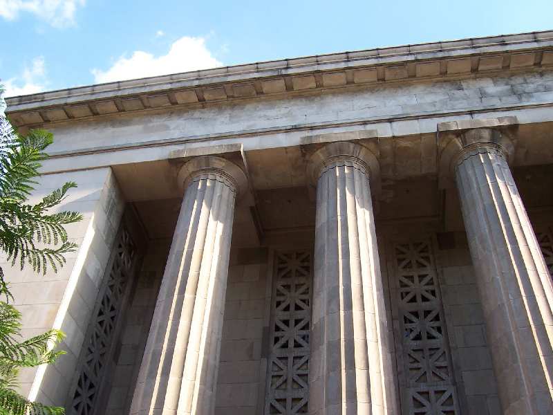 PASEO POR BUENOS AIRES RECORDANDO A EVITA