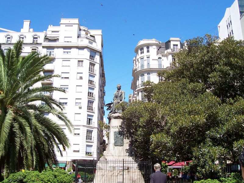 PASEO POR BUENOS AIRES RECORDANDO A EVITA