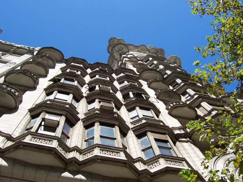 PASEO POR BUENOS AIRES RECORDANDO A EVITA