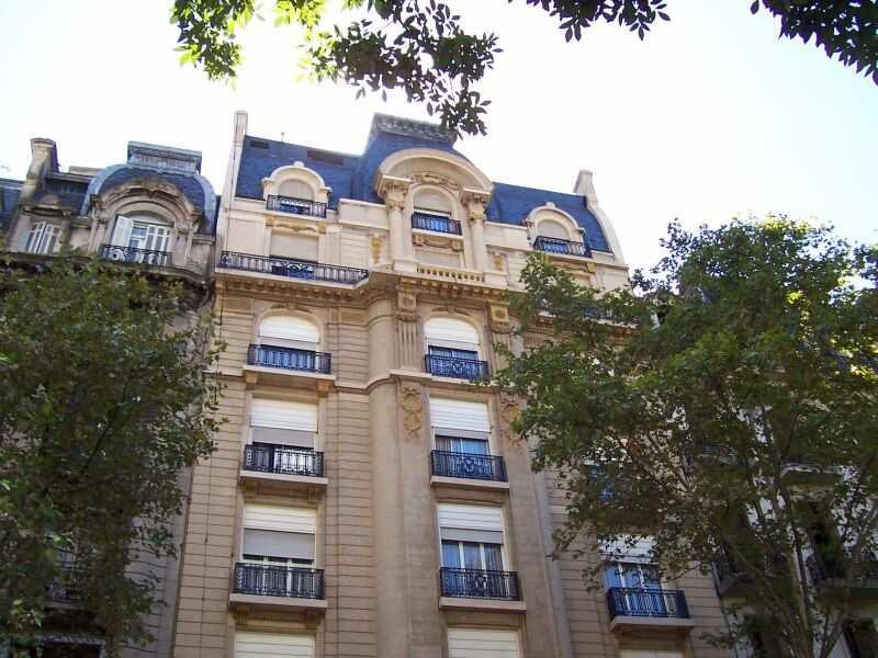 PASEO POR BUENOS AIRES RECORDANDO A EVITA