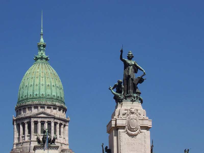 PASEO POR BUENOS AIRES RECORDANDO A EVITA