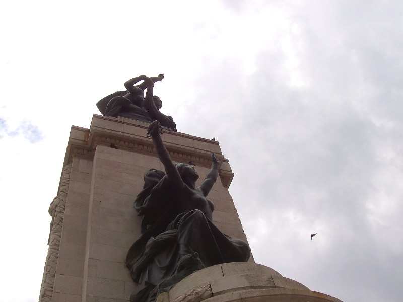 PASEO POR BUENOS AIRES RECORDANDO A EVITA