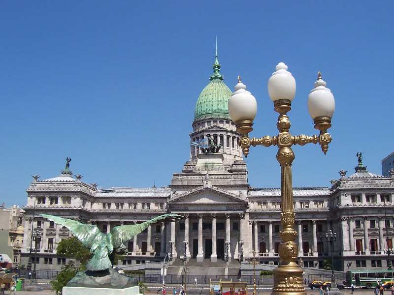 PASEO POR BUENOS AIRES RECORDANDO A EVITA