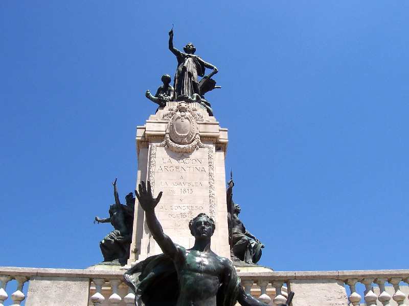 PASEO POR BUENOS AIRES RECORDANDO A EVITA