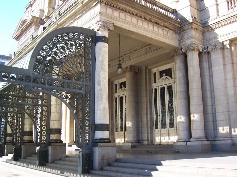 PASEO POR BUENOS AIRES RECORDANDO A EVITA