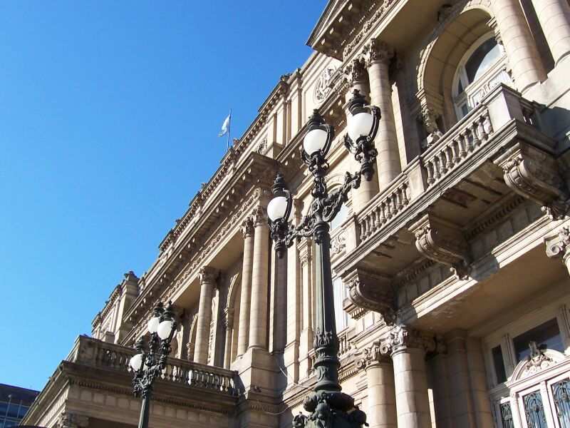 PASEO POR BUENOS AIRES RECORDANDO A EVITA