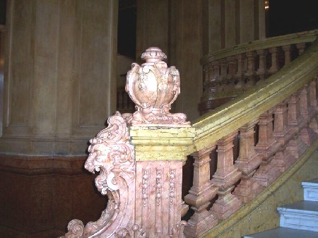 PASEO POR BUENOS AIRES RECORDANDO A EVITA