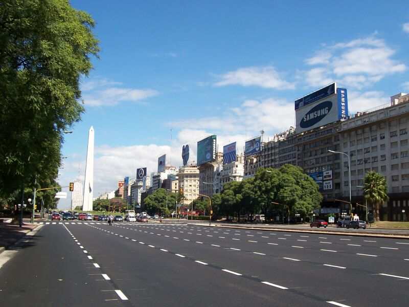 PASEO POR BUENOS AIRES RECORDANDO A EVITA
