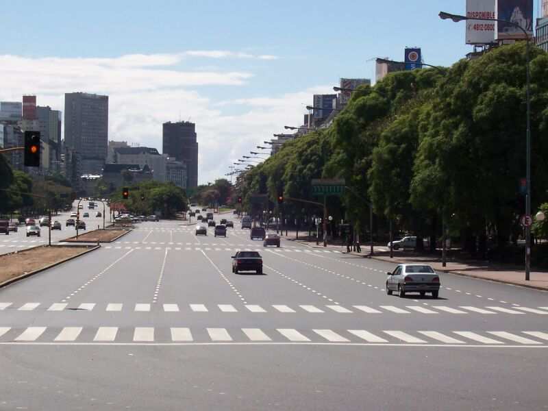 PASEO POR BUENOS AIRES RECORDANDO A EVITA