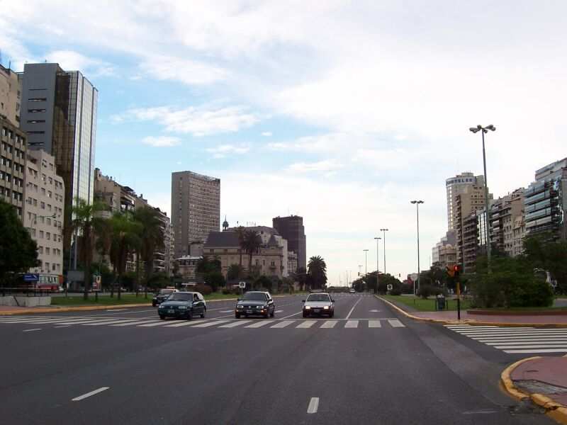 PASEO POR BUENOS AIRES RECORDANDO A EVITA