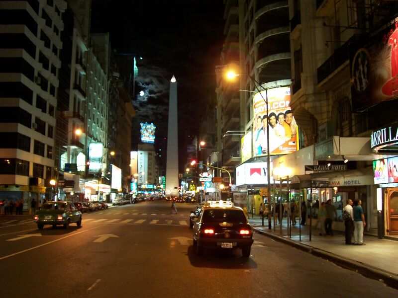 PASEO POR BUENOS AIRES RECORDANDO A EVITA