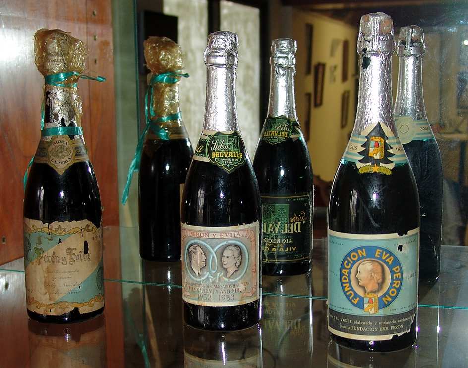 TRES BOTELLAS DE SIDRA