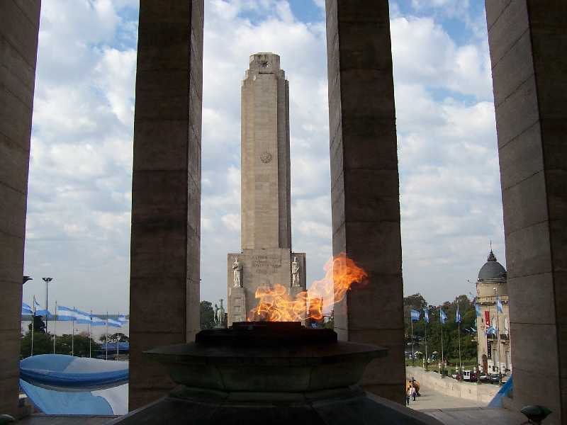 MONUMENTO NACIONAL A LA BANDERA