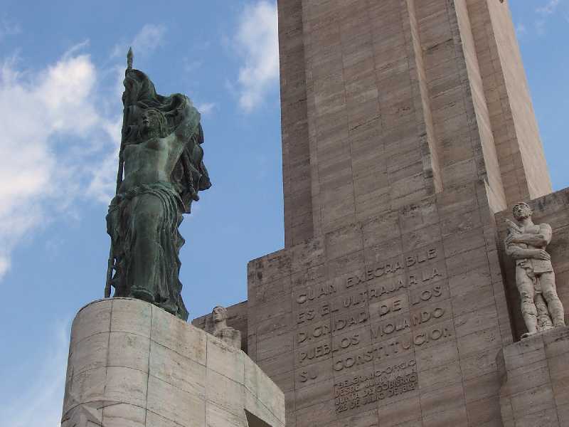 MONUMENTO NACIONAL A LA BANDERA